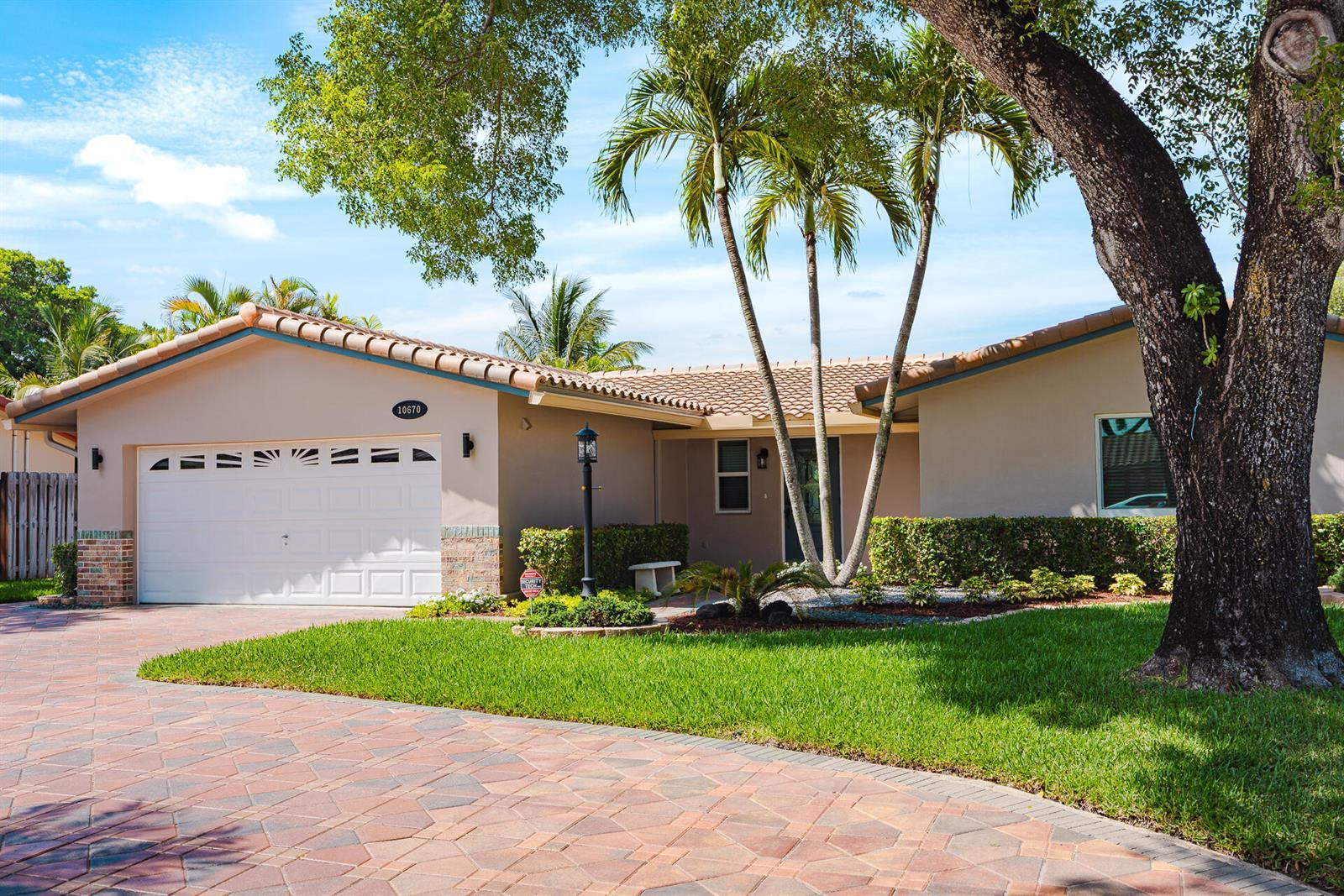 10670 NW 42nd Drive, Coral Springs FL 33065 photo 5