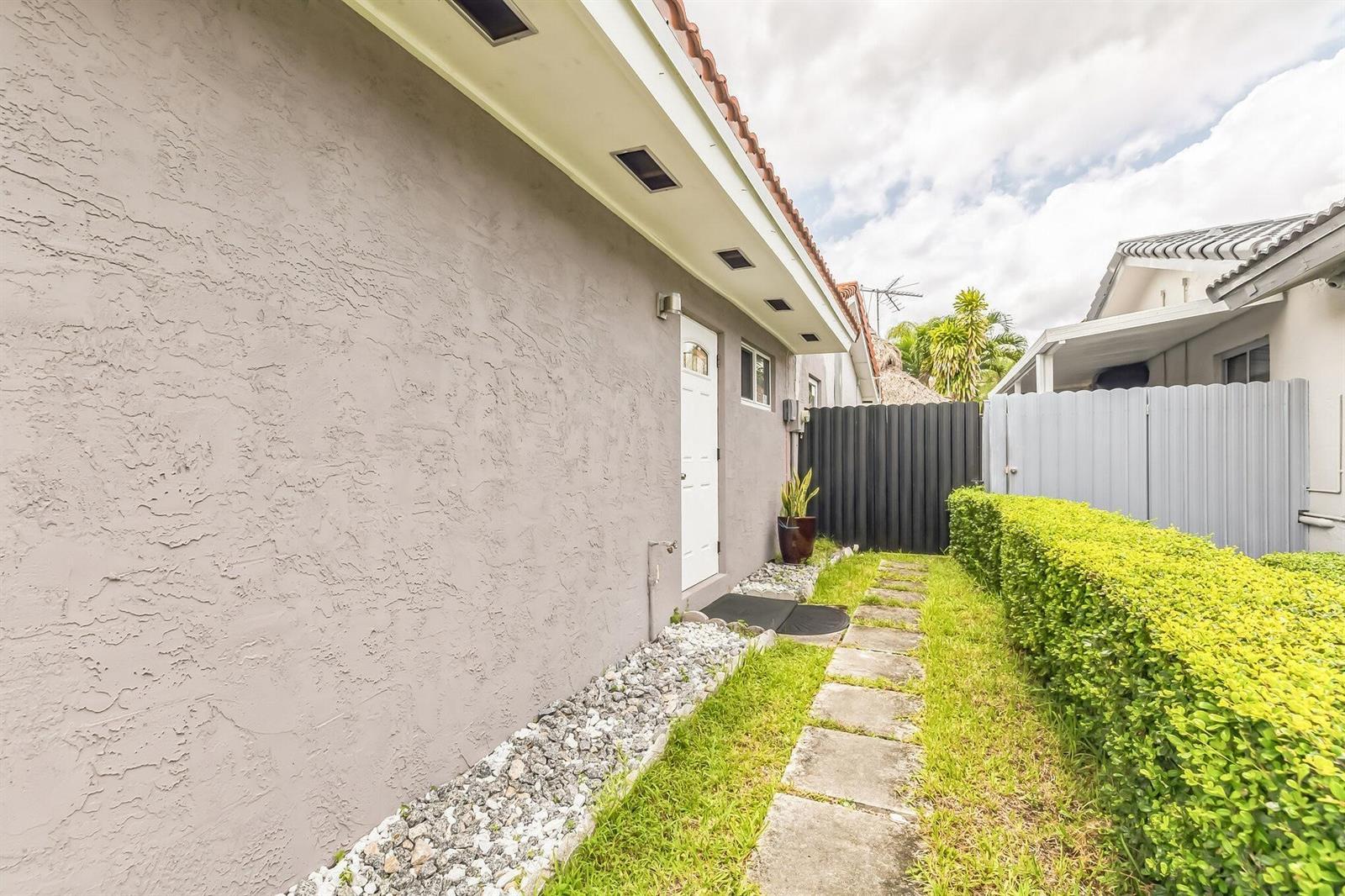 13961 SW 156th Terrace, Miami FL 33177 photo 4