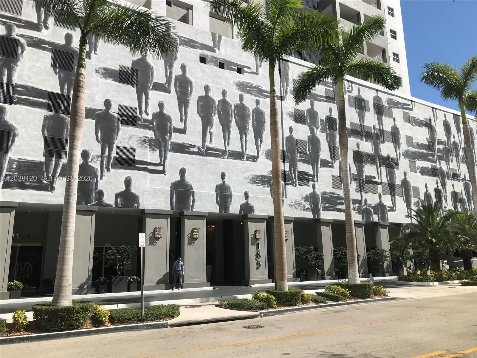 185 SE 14th Ter # 1401, Miami FL 33131