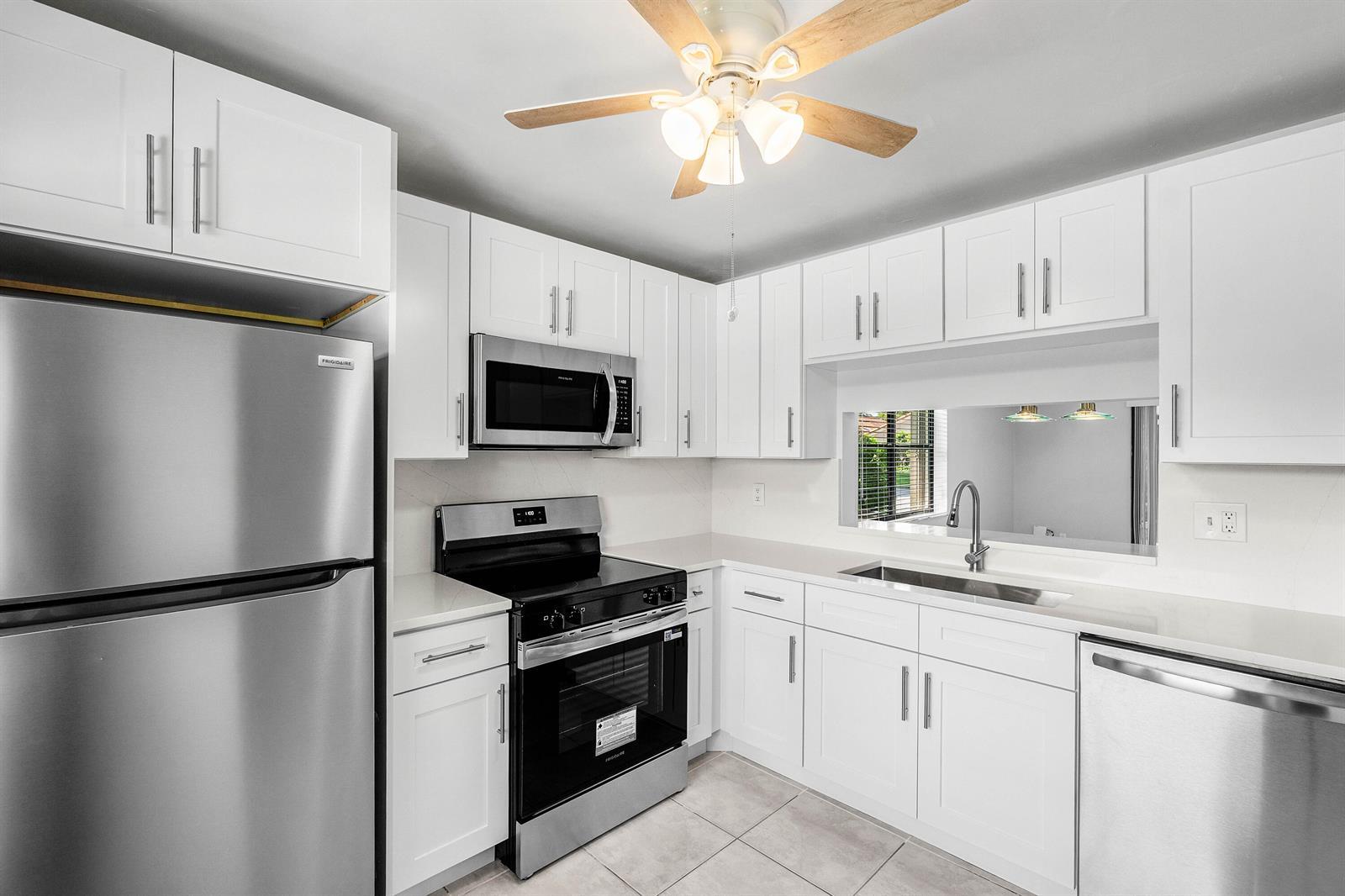 5162 Tennis Lane, Delray Beach FL 33484 photo 3
