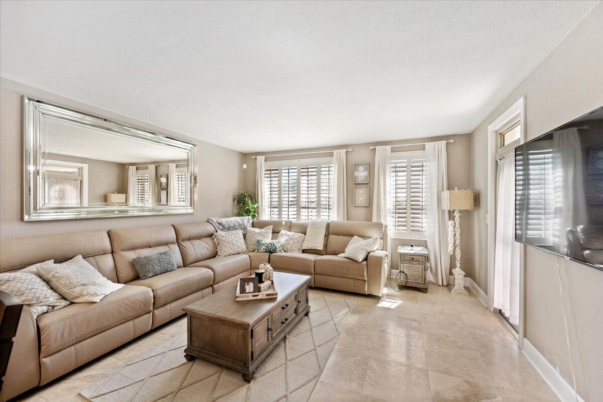 3475 S Ocean Boulevard # 1030, Palm Beach FL 33480 photo 3