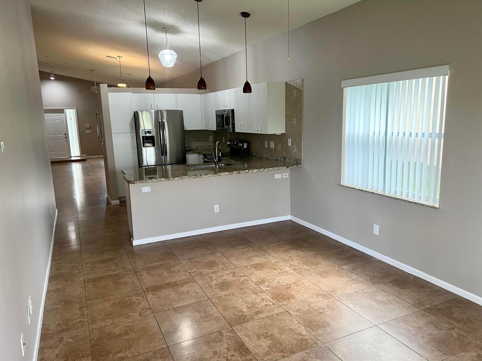 6365 Lansdowne Circle, Boynton Beach FL 33472 photo 3