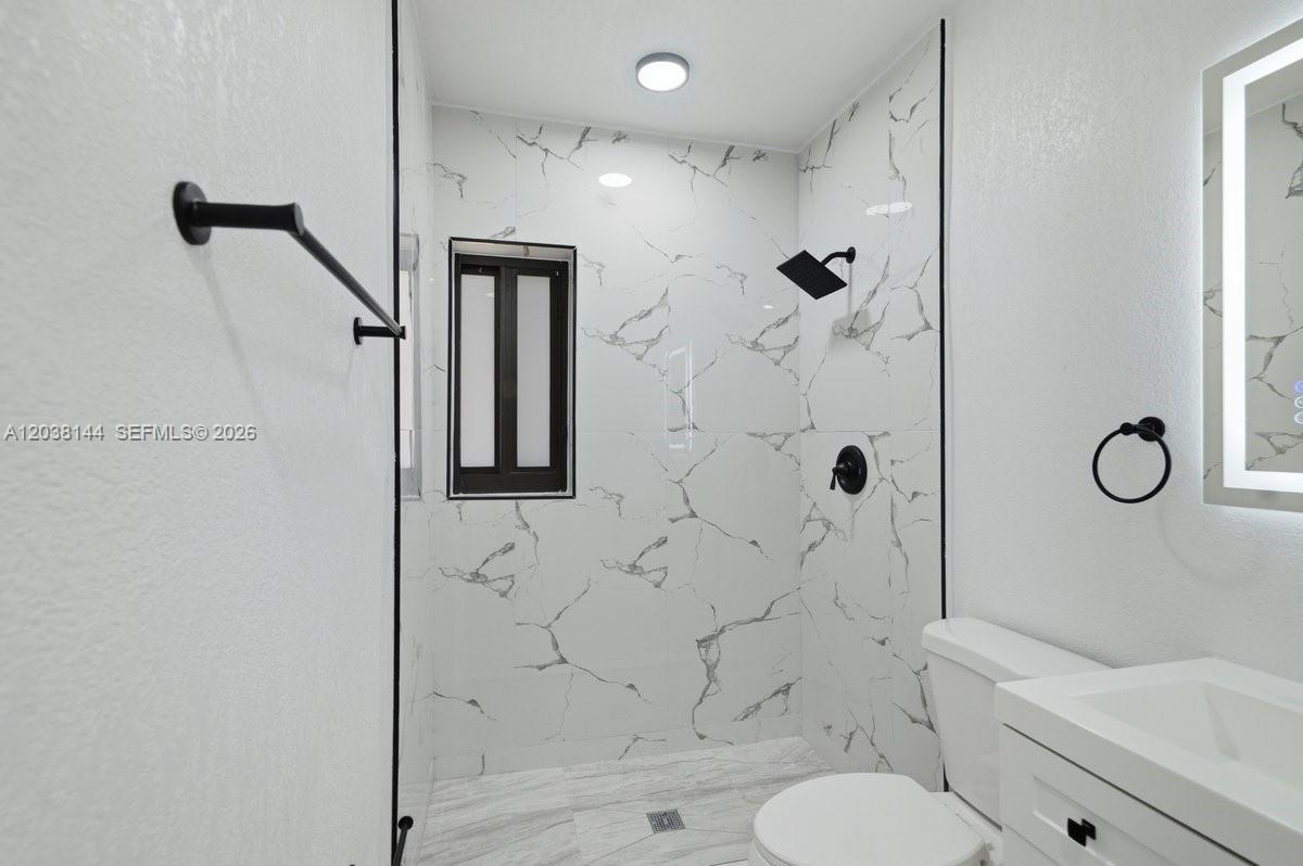 1480 NE 150th St, Miami FL 33161 photo 2