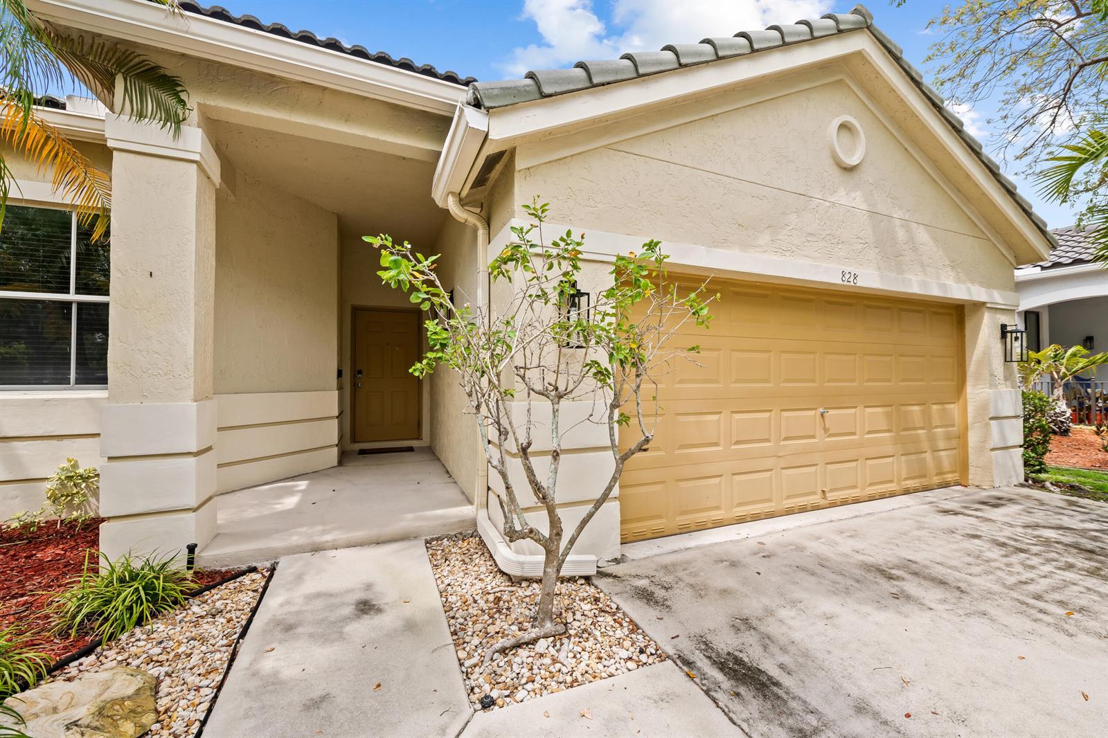 828 Vanda Terrace, Weston FL 33327 photo 3