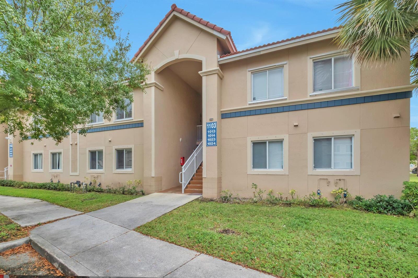 1103 Golden Lakes Boulevard # 1013, West Palm Beach FL 33411 photo 5