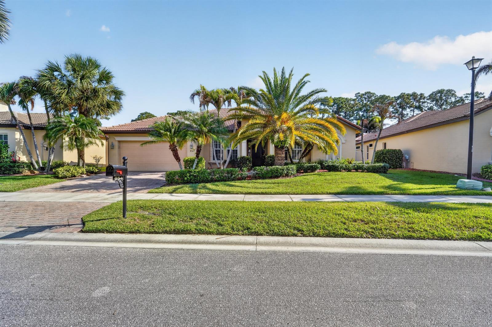 854 SW St Tropez Court, Port St. Lucie FL 34986