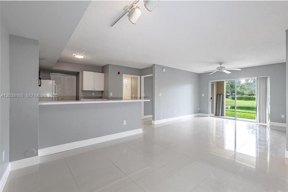2600 S University Dr # 124, Davie FL 33328