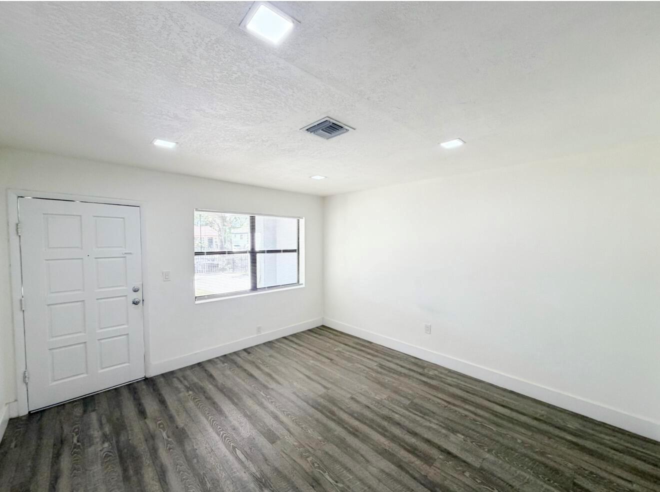 1135 NW 127th Street, North Miami FL 33168 photo 5
