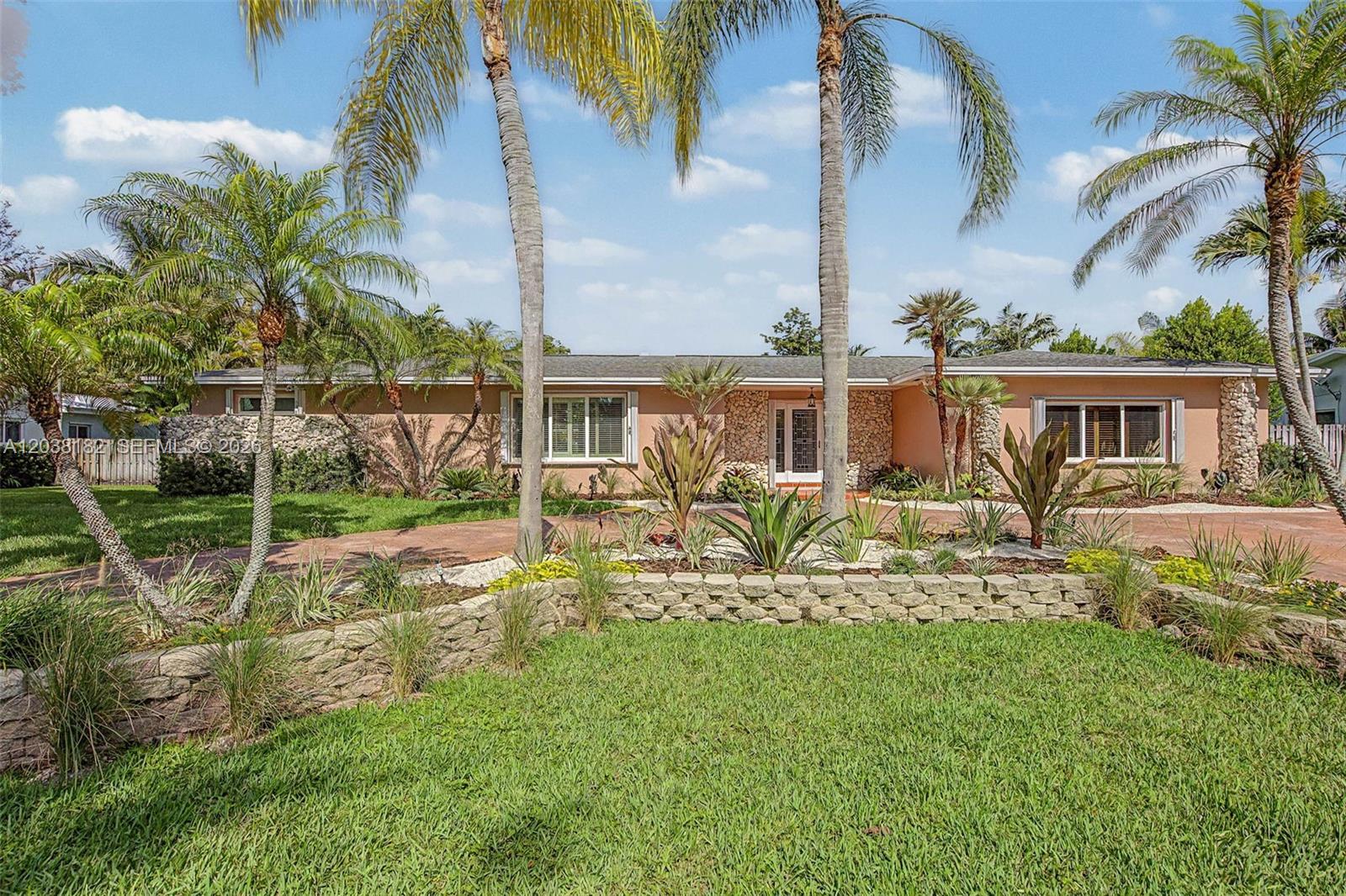 16842 SW SW 79 Place, Palmetto Bay FL 33157