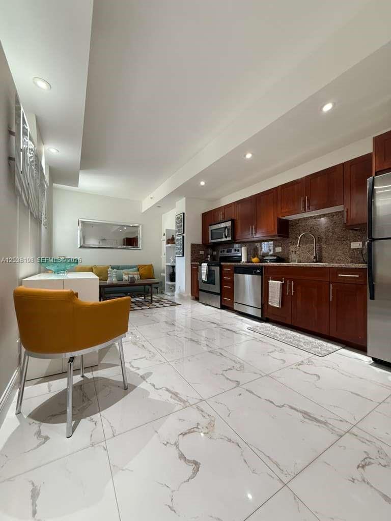 111 E Flagler St # 806, Miami FL 33131 photo 2