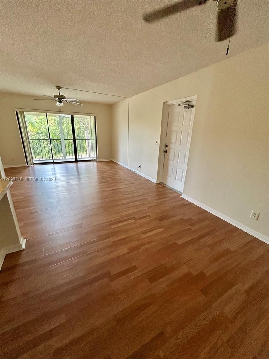 1113 Green Pine Blvd # H2, West Palm Beach FL 33409 photo 2