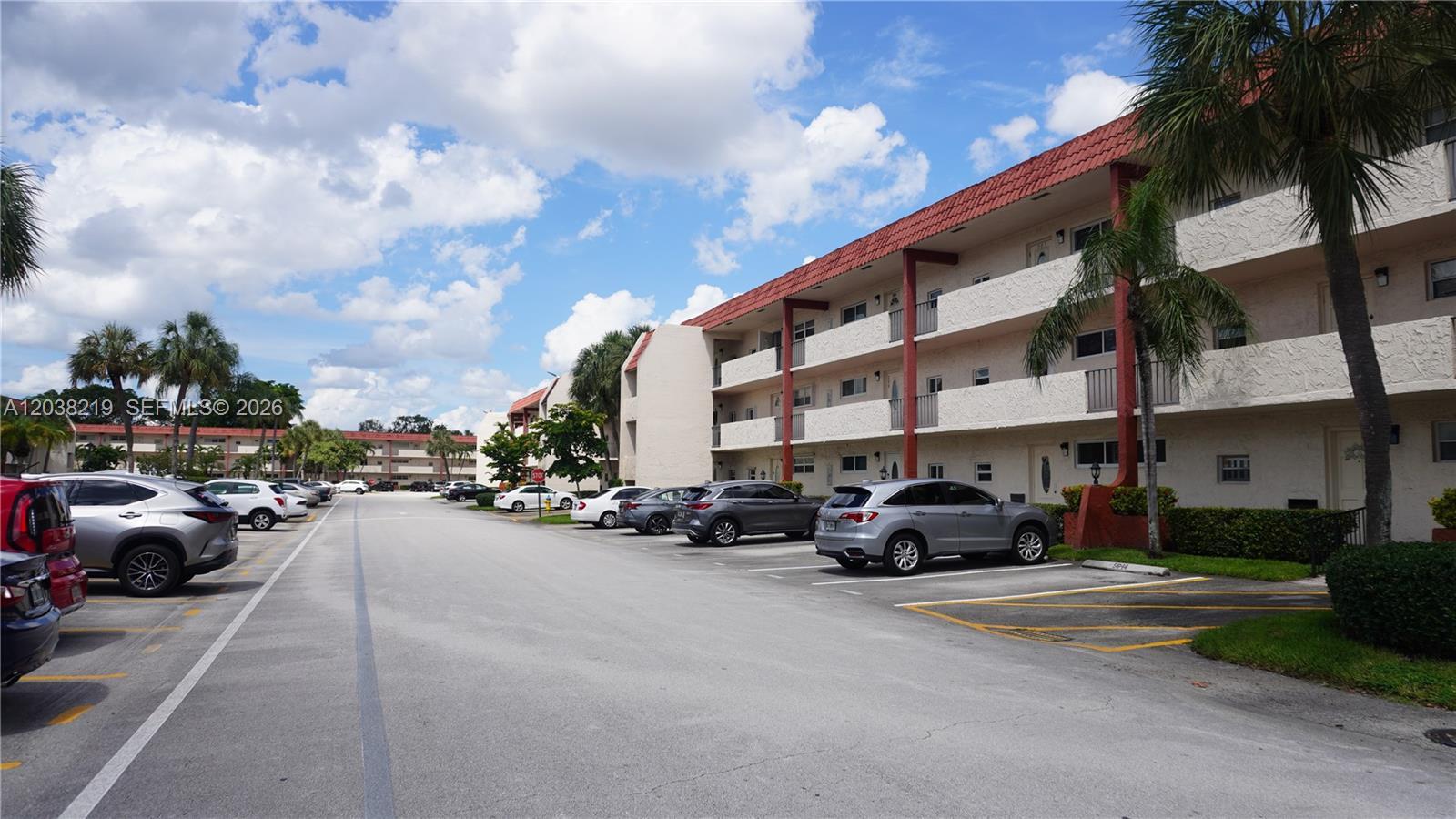 800 S Hollybrook Dr # 305, Pembroke Pines FL 33025 photo 4