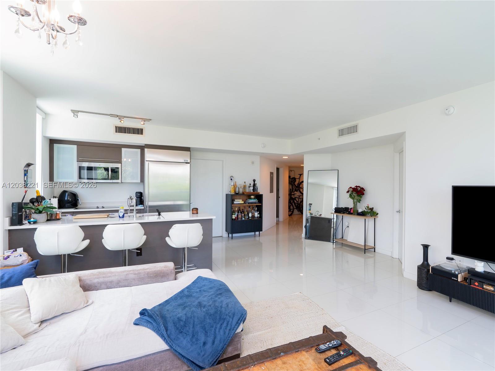 500 Brickell Ave # 402, Miami FL 33131 photo 3