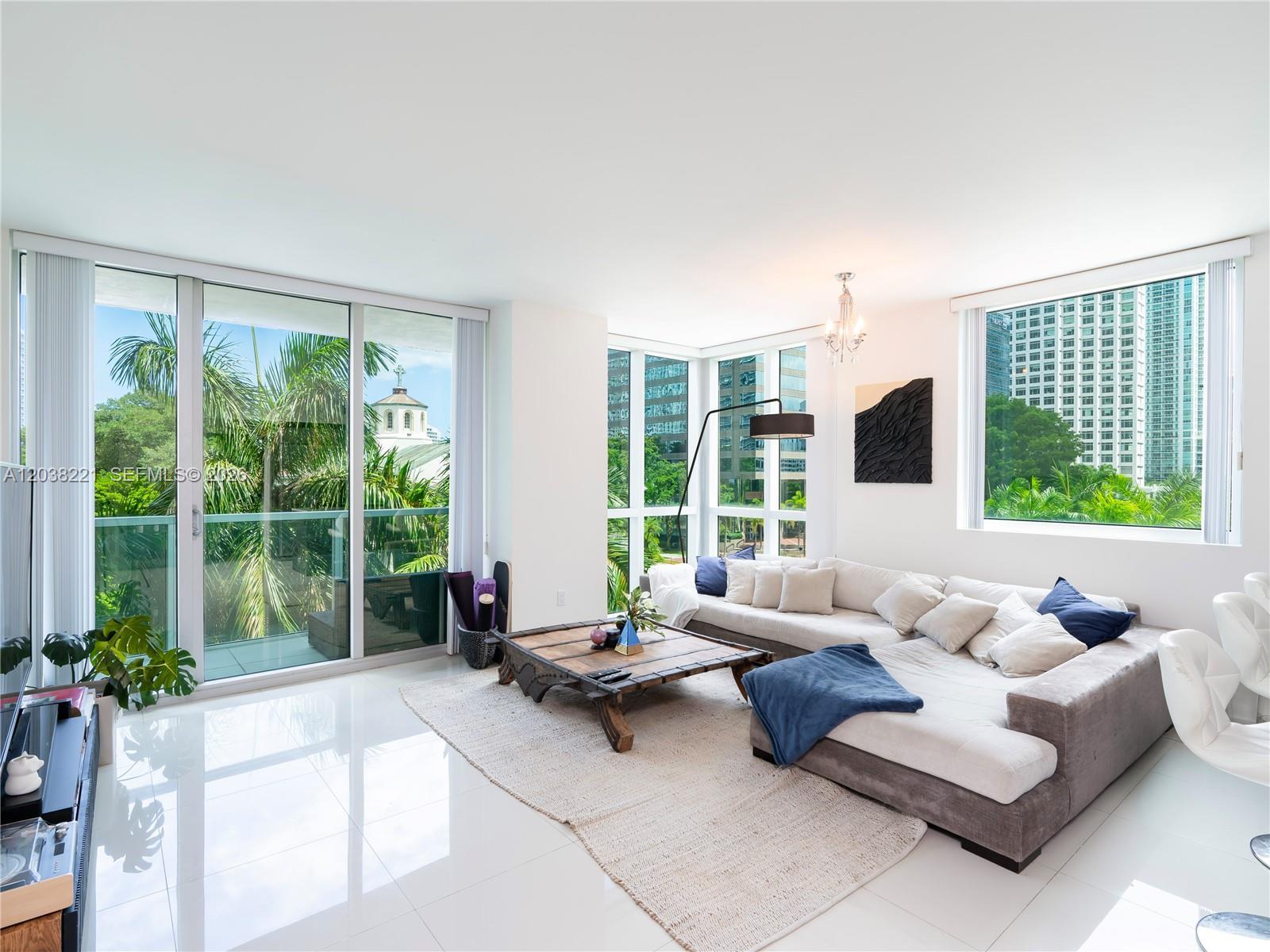 500 Brickell Ave # 402, Miami FL 33131