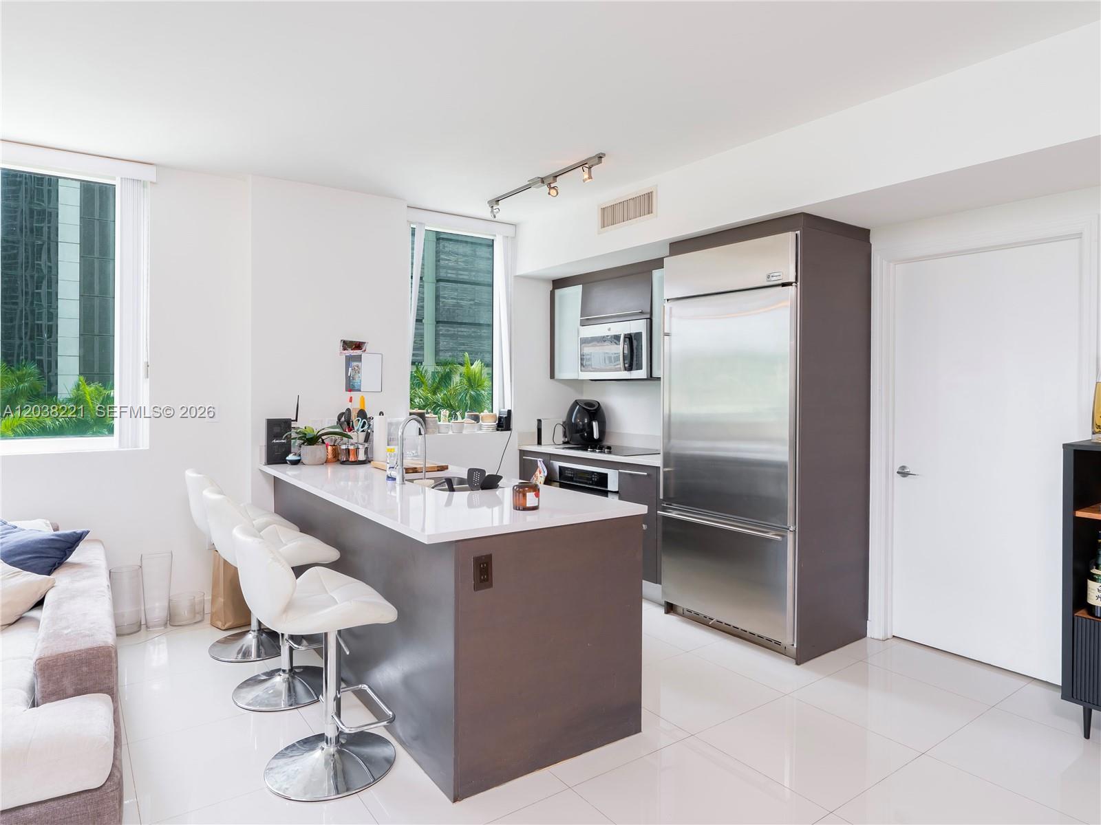 500 Brickell Ave # 402, Miami FL 33131 photo 4