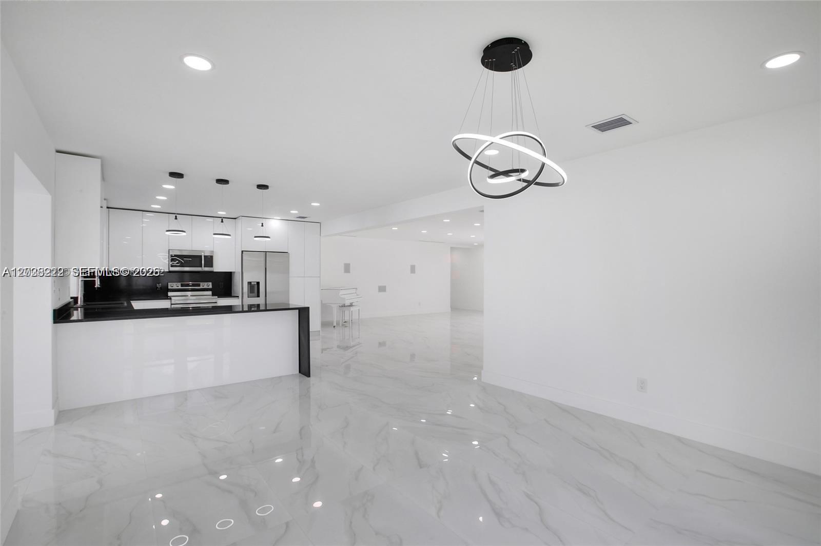 1825 NE 197th Ter, Miami FL 33179 photo 2