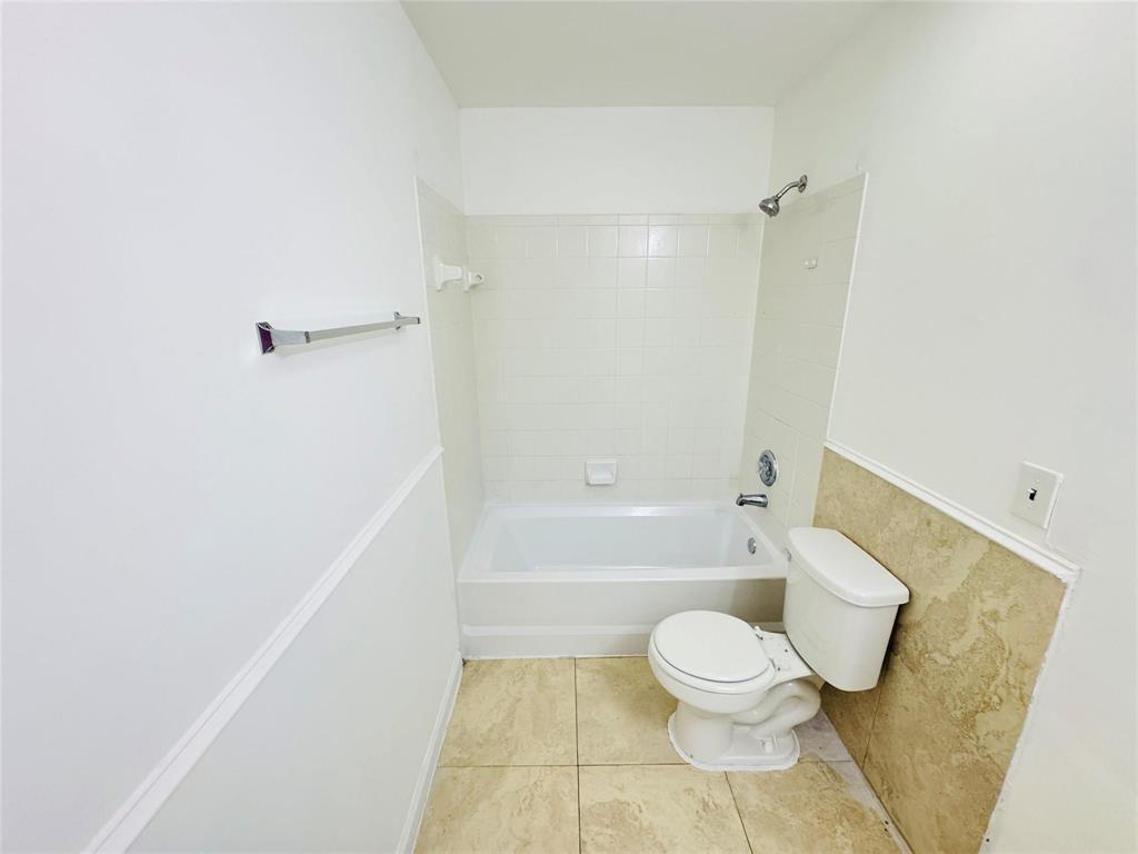 1068 N Benoist Farms Road # 302, West Palm Beach FL 33411 photo 3