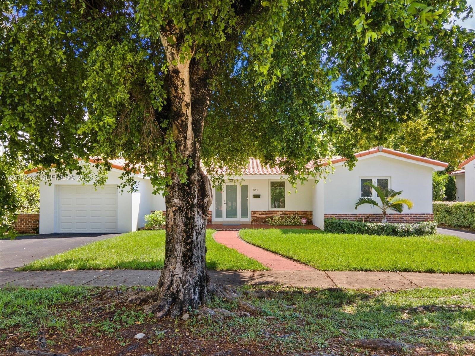 811 Capri St, Coral Gables FL 33134