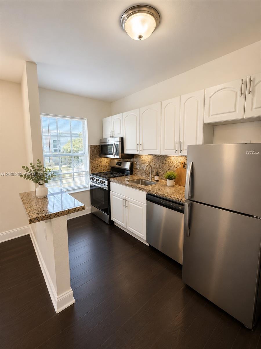 1440 Pennsylvania Ave # 5, Miami Beach FL 33139 photo 5