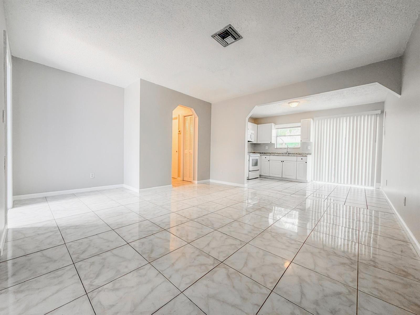 2735 Richard Road # B, West Palm Beach FL 33403