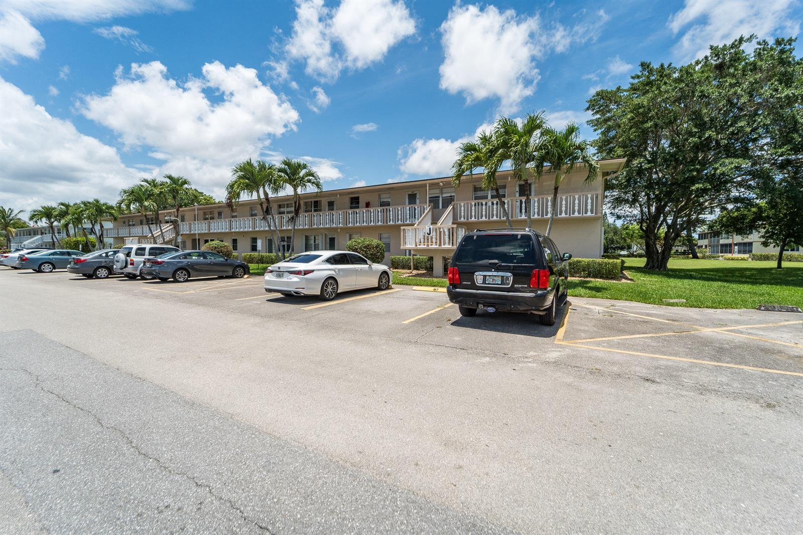 170 Kent J, West Palm Beach FL 33417 photo 3