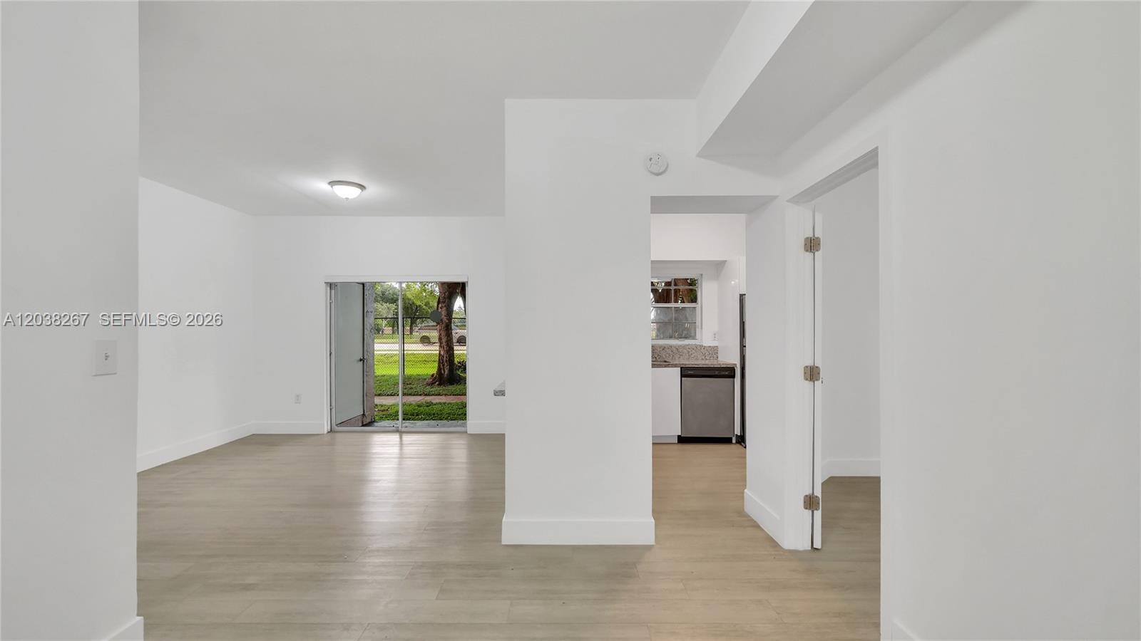 2421 NW 96th Ter # 20I, Pembroke Pines FL 33024 photo 2