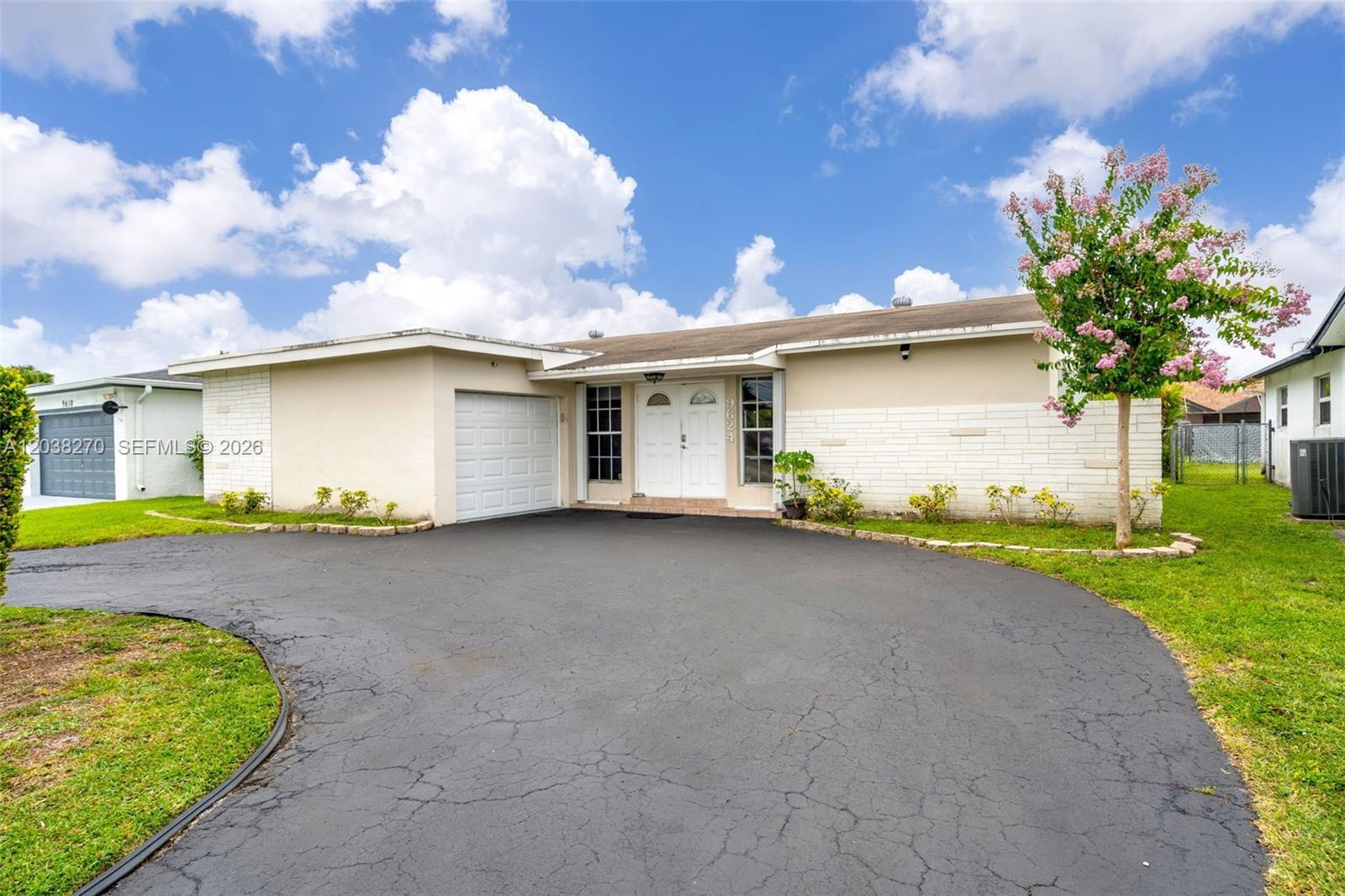 9624 NW 19th Pl, Sunrise FL 33322