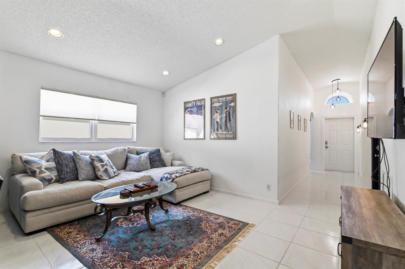 5690 Green Island Drive, Lake Worth FL 33463 photo 4