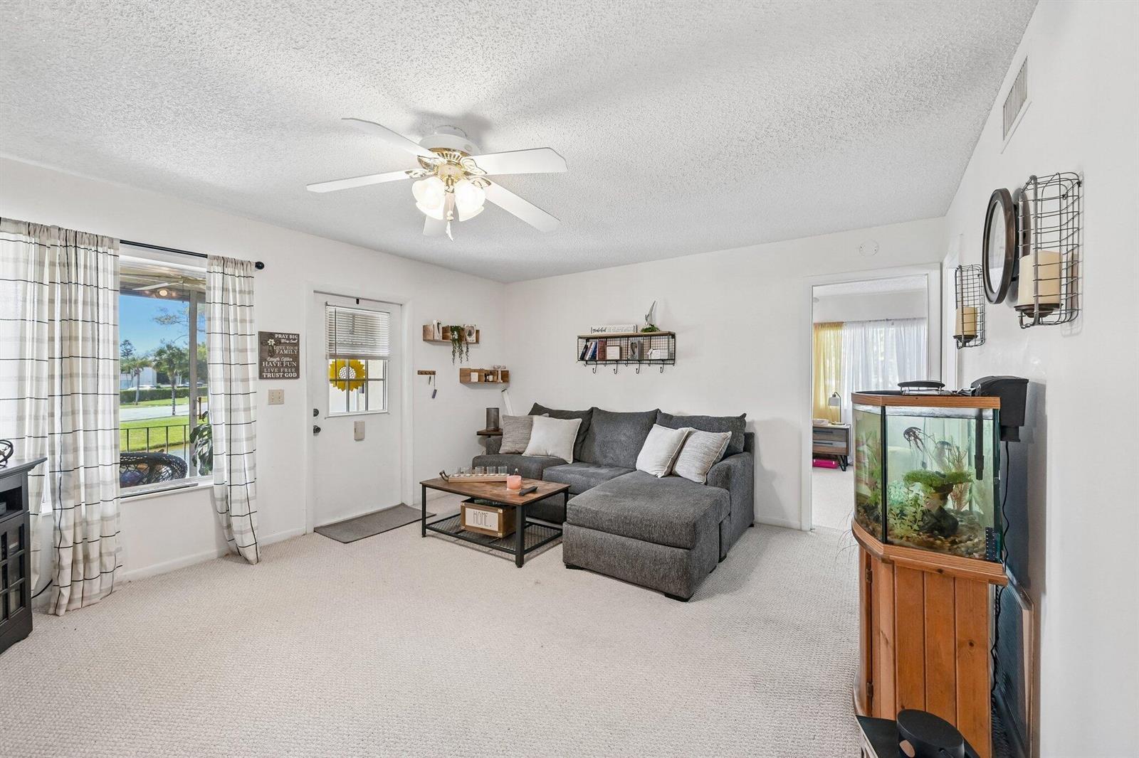 5901 Whispering Pine Way # 2, FL 33463 photo 4