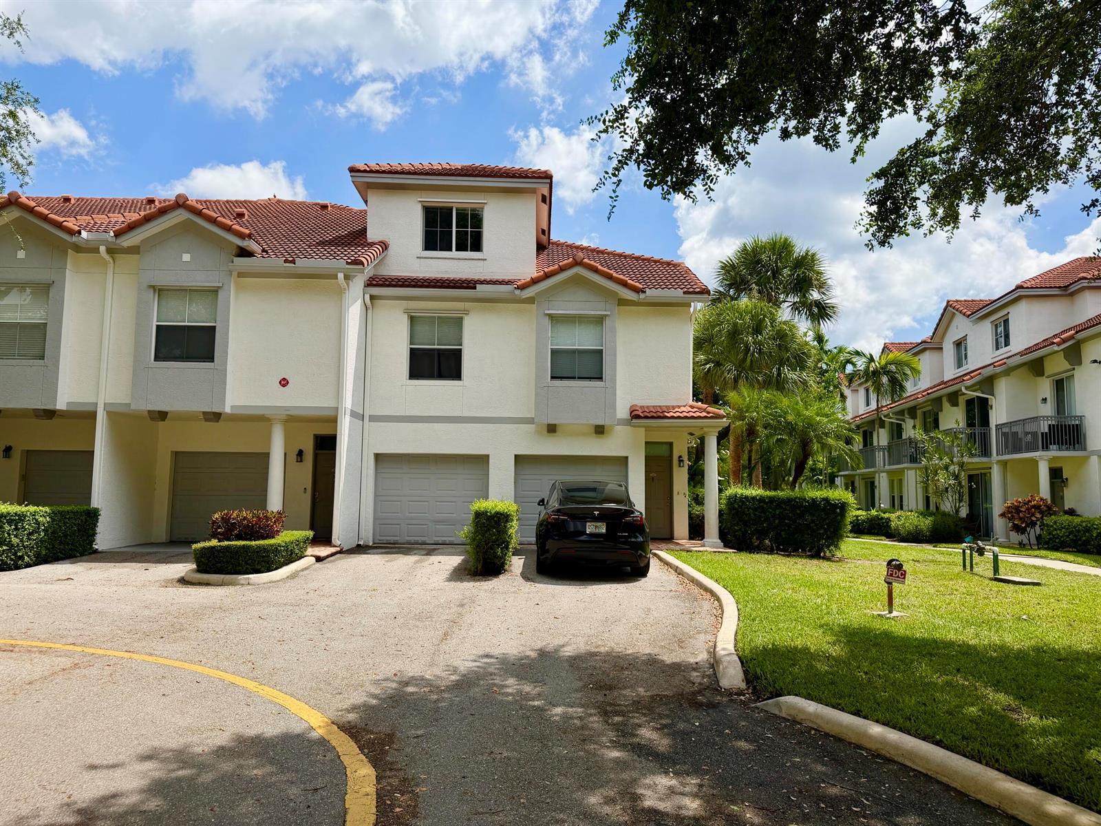 2010 Alta Meadows Lane # 209, Delray Beach FL 33444 photo 2