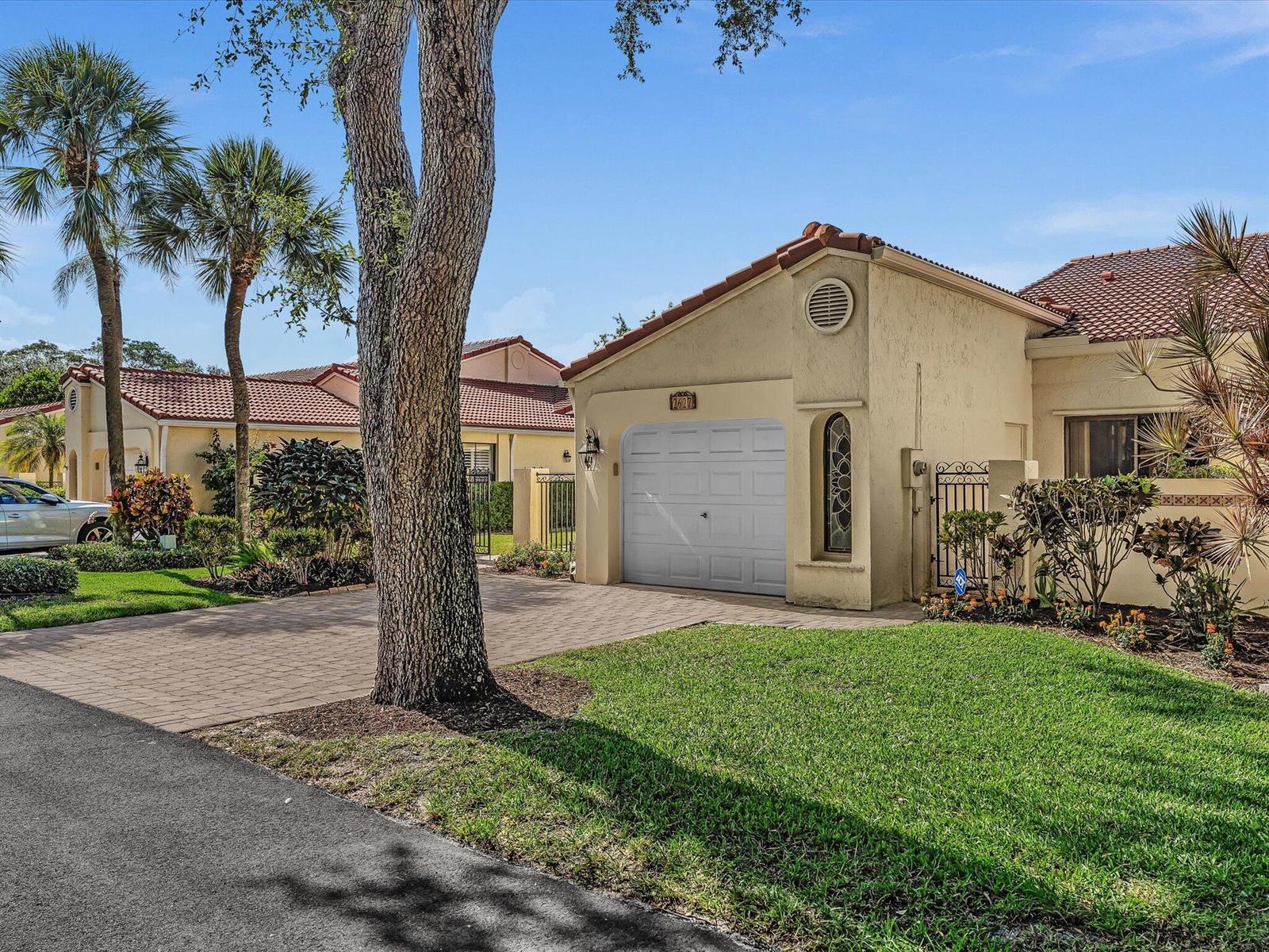 2627 Emerald Way N, Deerfield Beach FL 33442