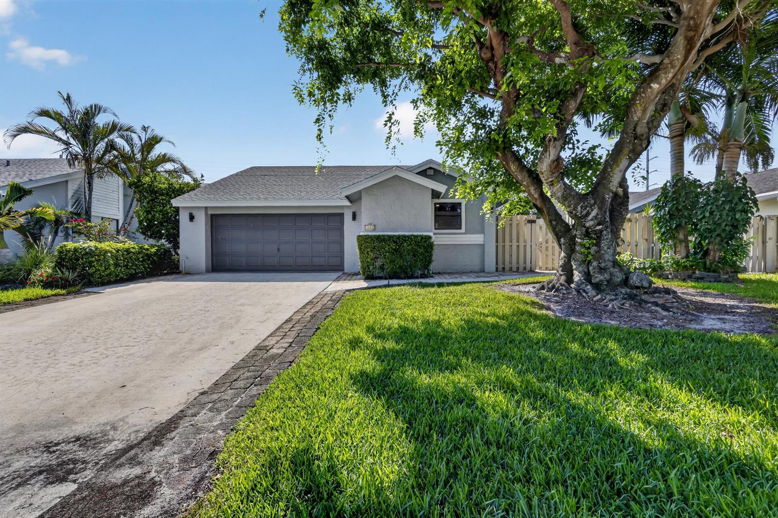 1055 NW 18th Avenue, Delray Beach FL 33445 photo 2