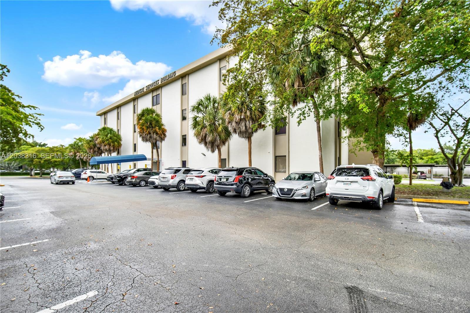 4101 NW 4th St, Plantation FL 33317