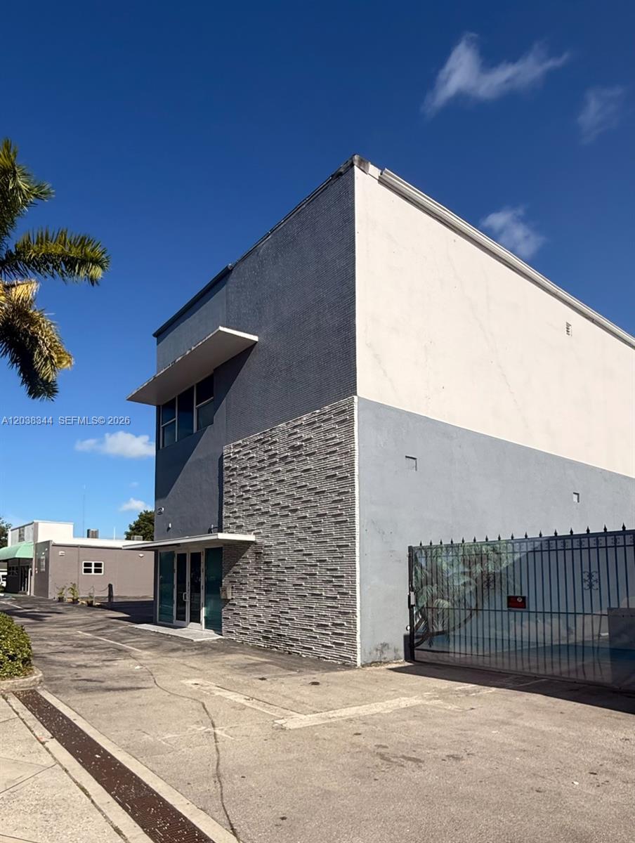 6236 Miramar Pkwy, Miramar FL 33023 photo 2
