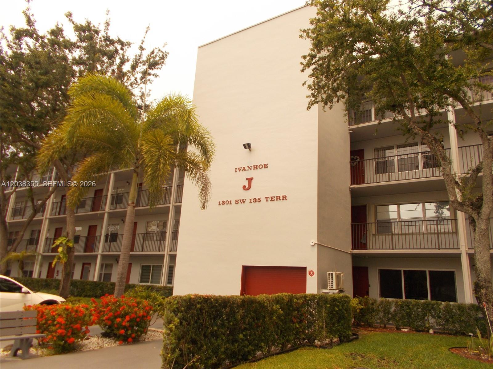 1301 SW 135th Ter # 309J, Pembroke Pines FL 33027 photo 2