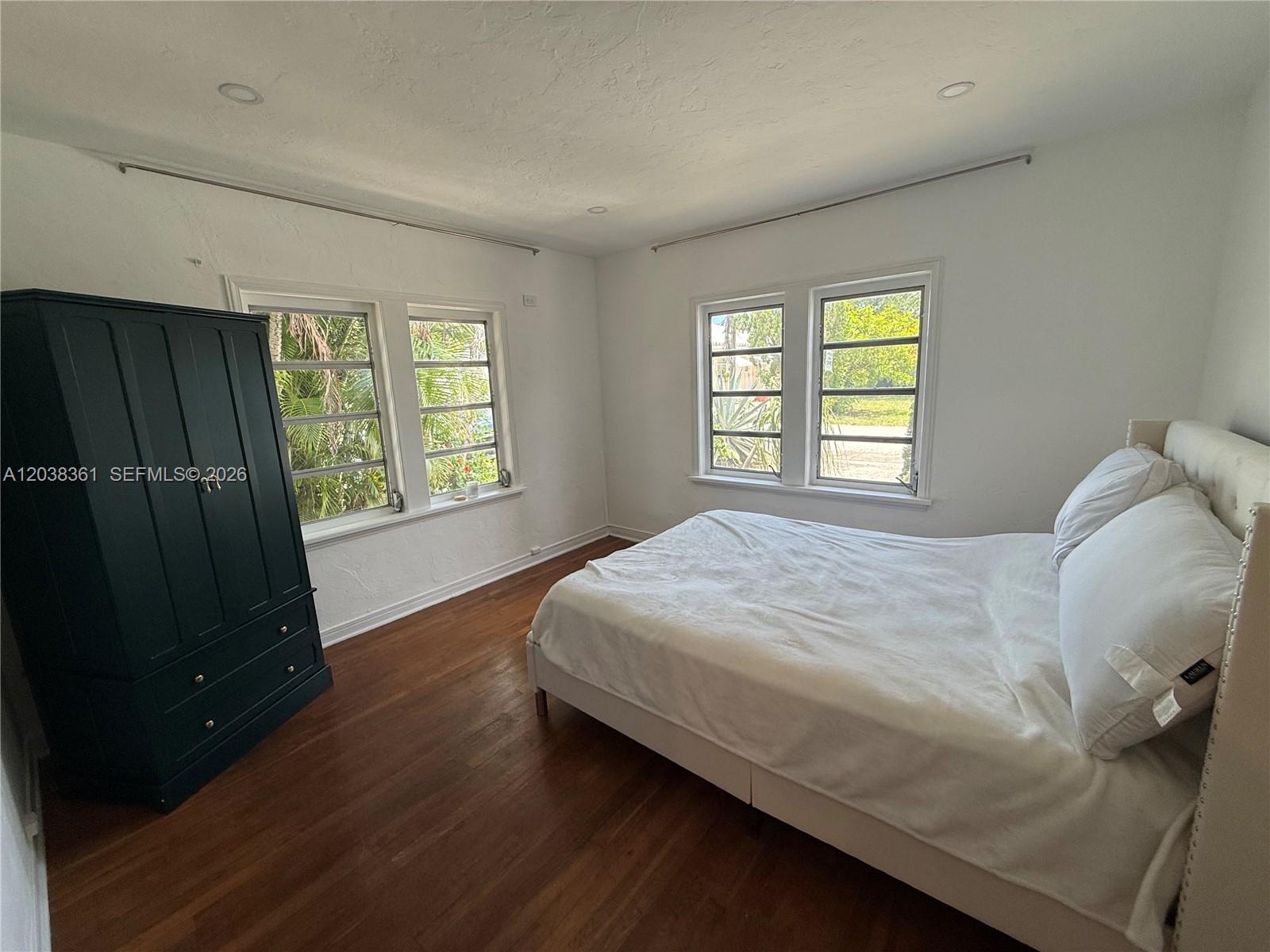 1719 Hayes St, Hollywood FL 33020 photo 4