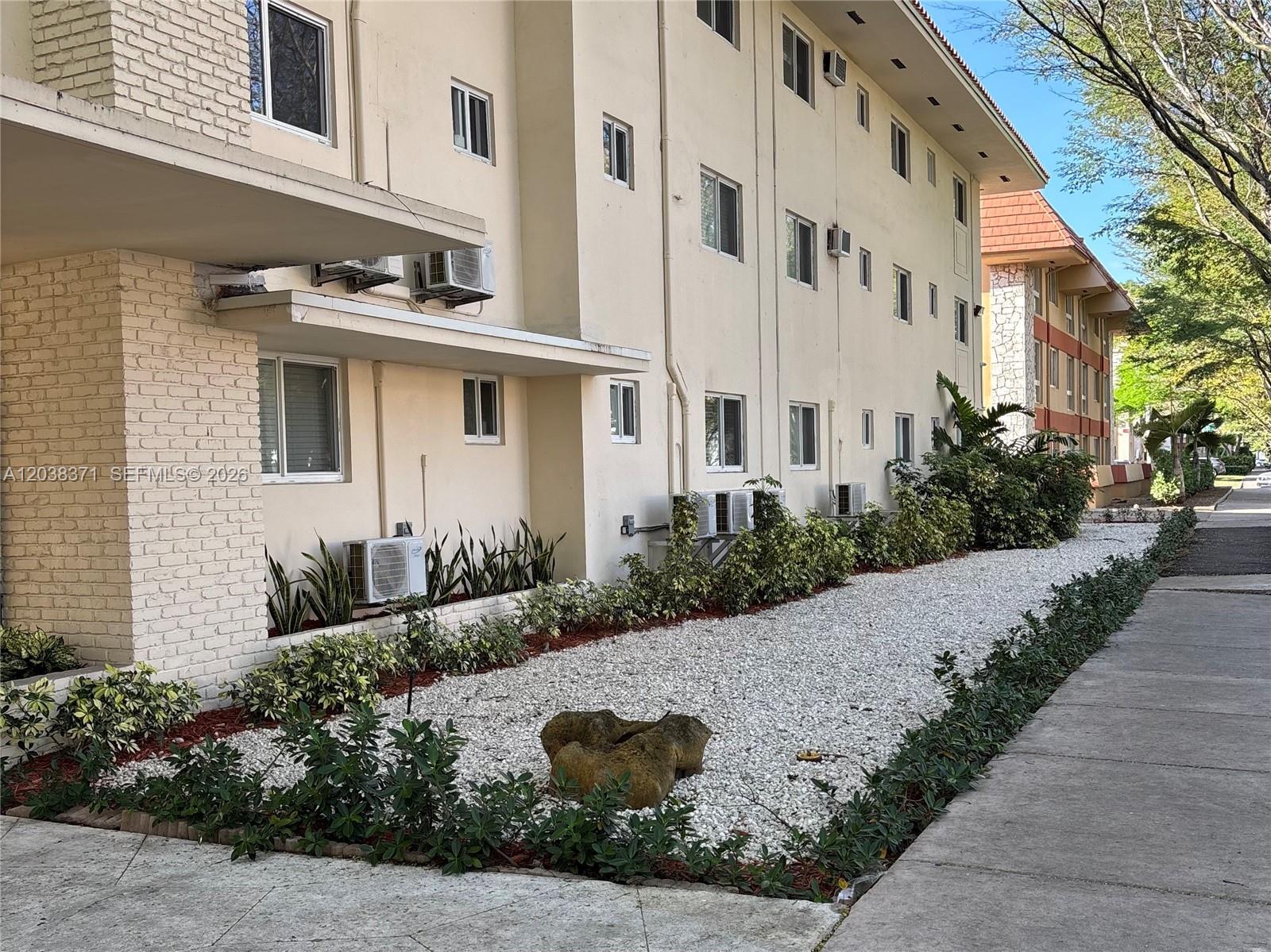1014 Salzedo St # 103, Coral Gables FL 33134 photo 3