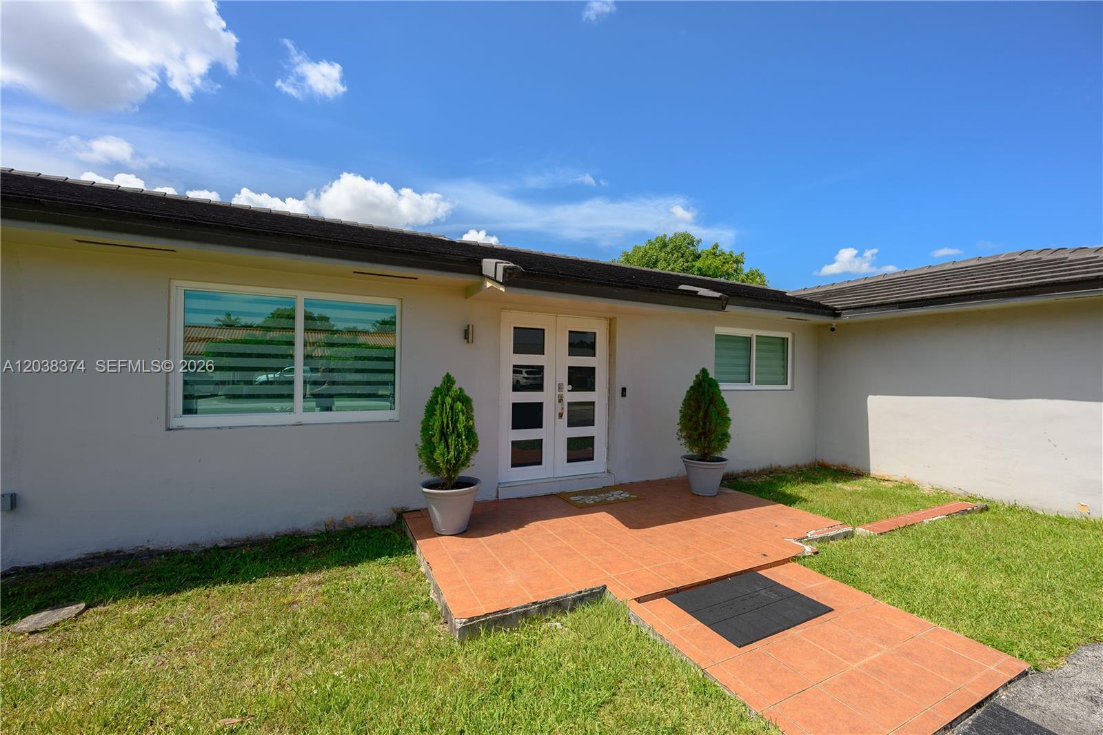9724 SW 4th Terrace, Miami FL 33174 photo 2