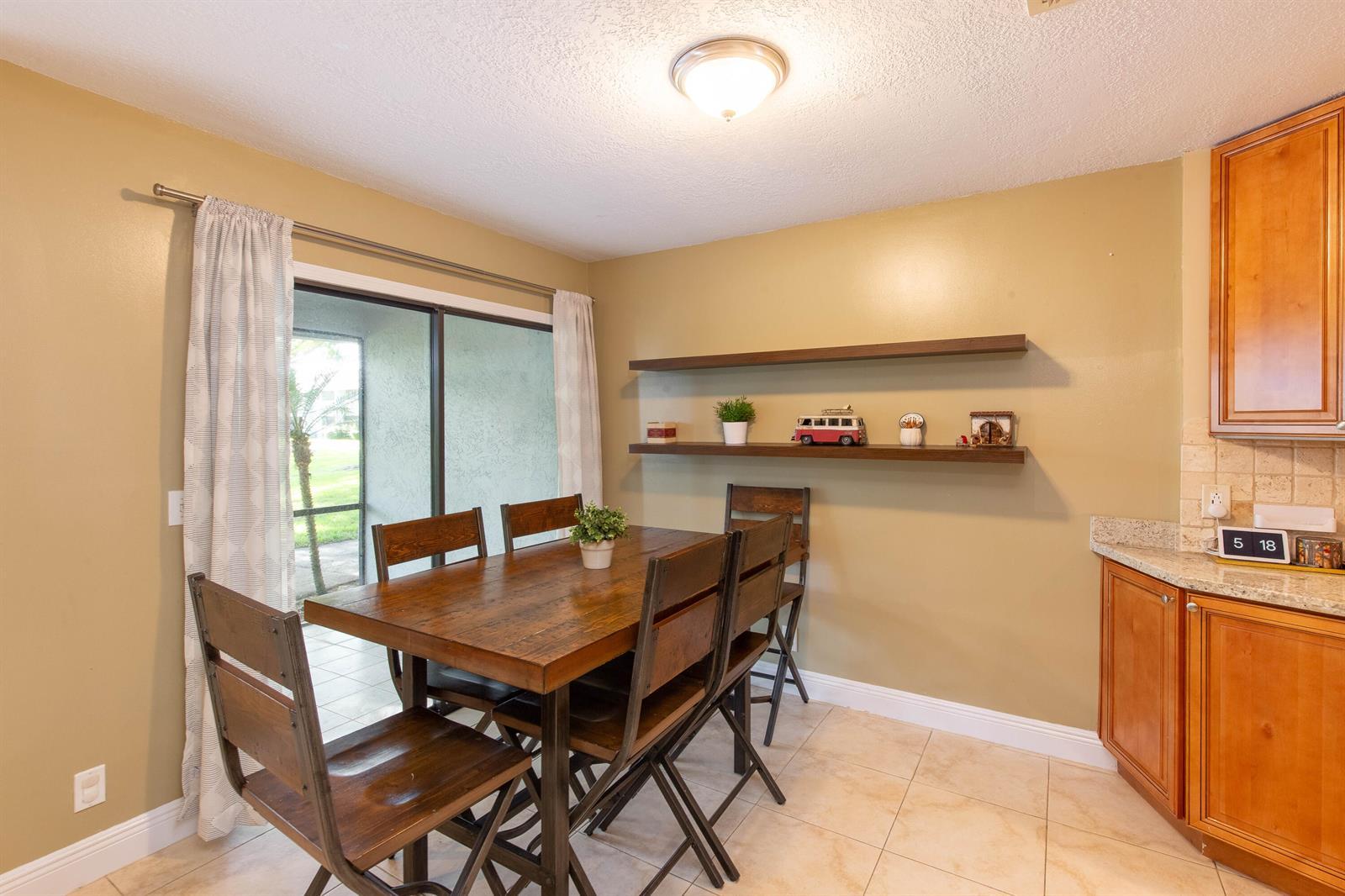 1599 Woodbridge Lakes Circle, West Palm Beach FL 33406 photo 5