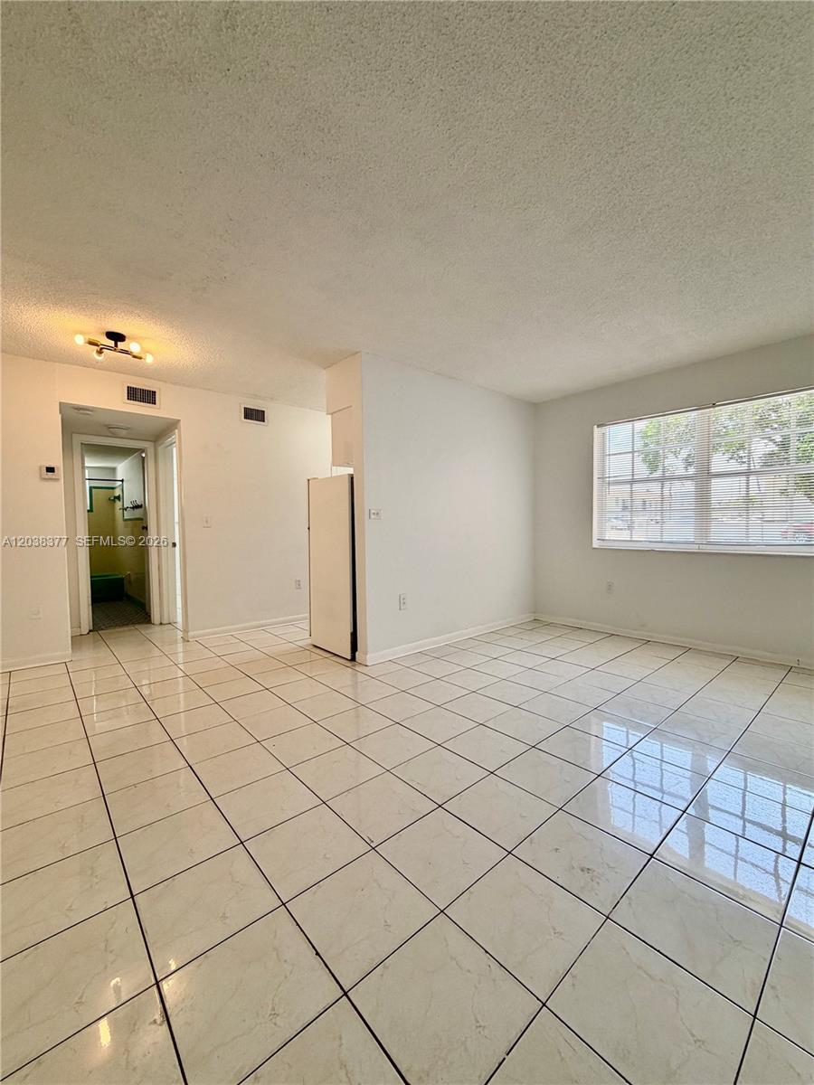 4340 NW 11th St # 4, Miami FL 33126 photo 3
