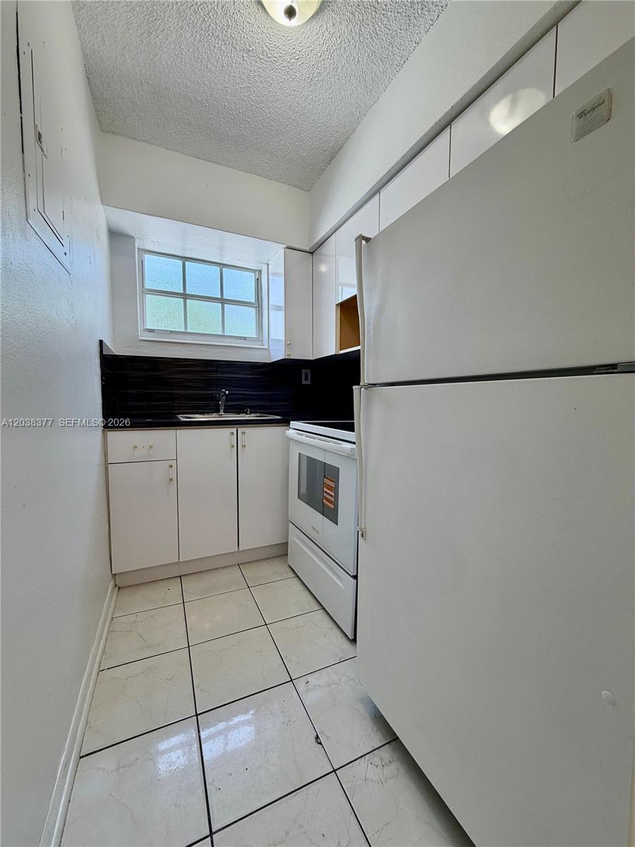 4340 NW 11th St # 4, Miami FL 33126 photo 4