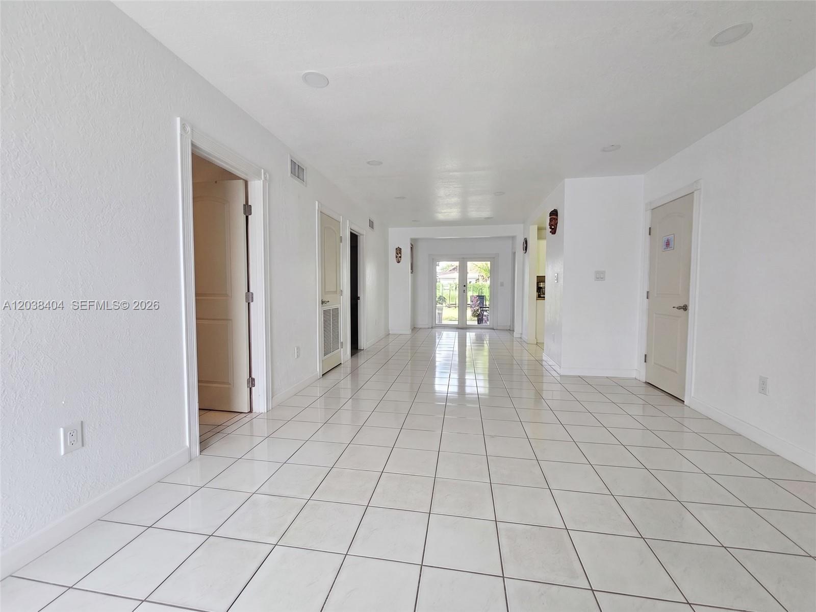 Hialeah, FL 33013 photo 3