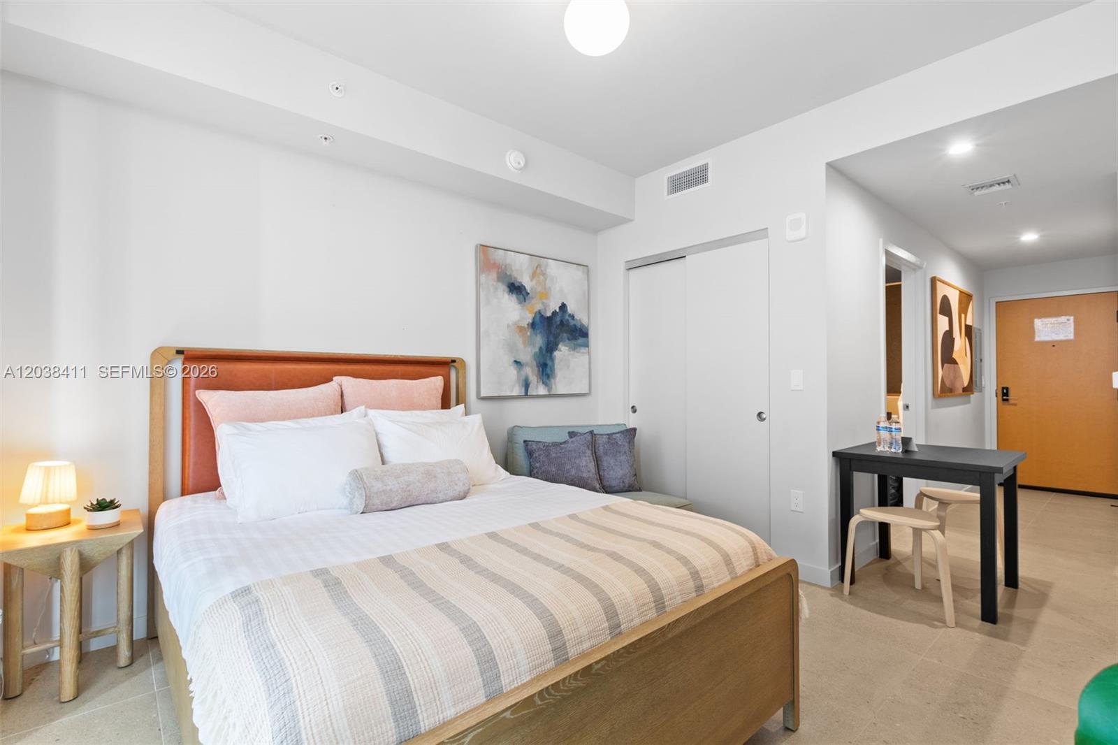 11 NE 6th St # 2406, Miami FL 33132 photo 2