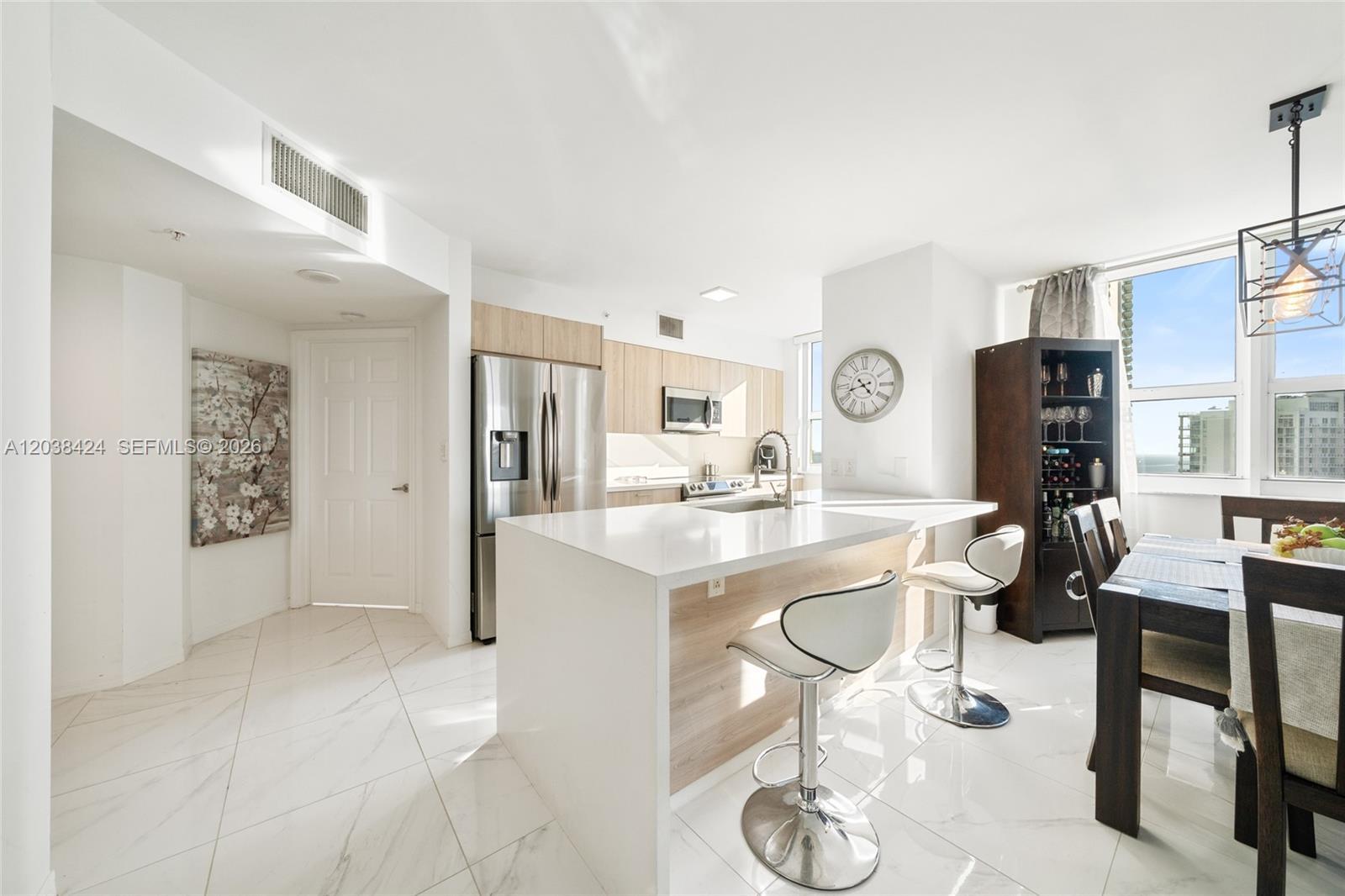 1155 Brickell Bay Dr # 2501, Miami FL 33131 photo 2