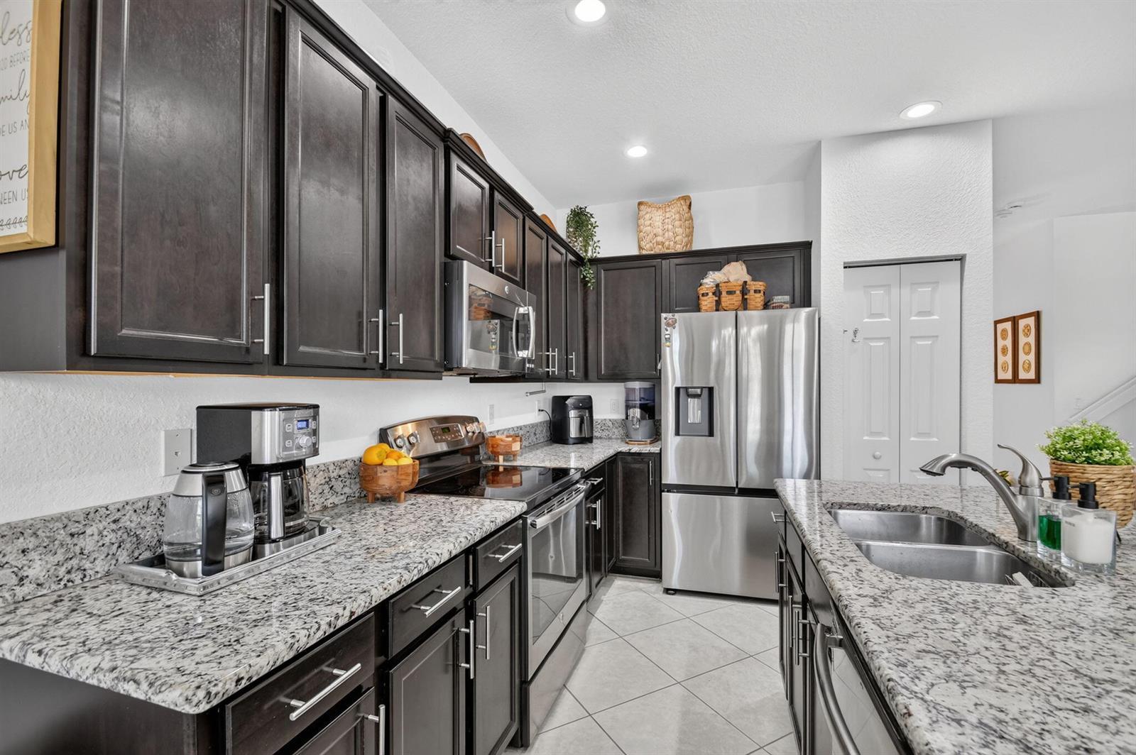 10139 Wellington Parc Drive, Wellington FL 33449 photo 4