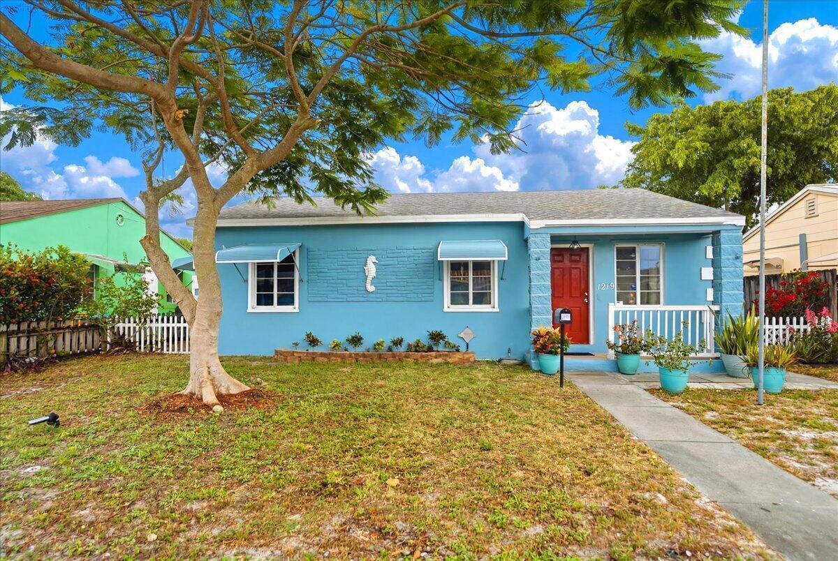 1219 N E Street, Lake Worth FL 33460 photo 2