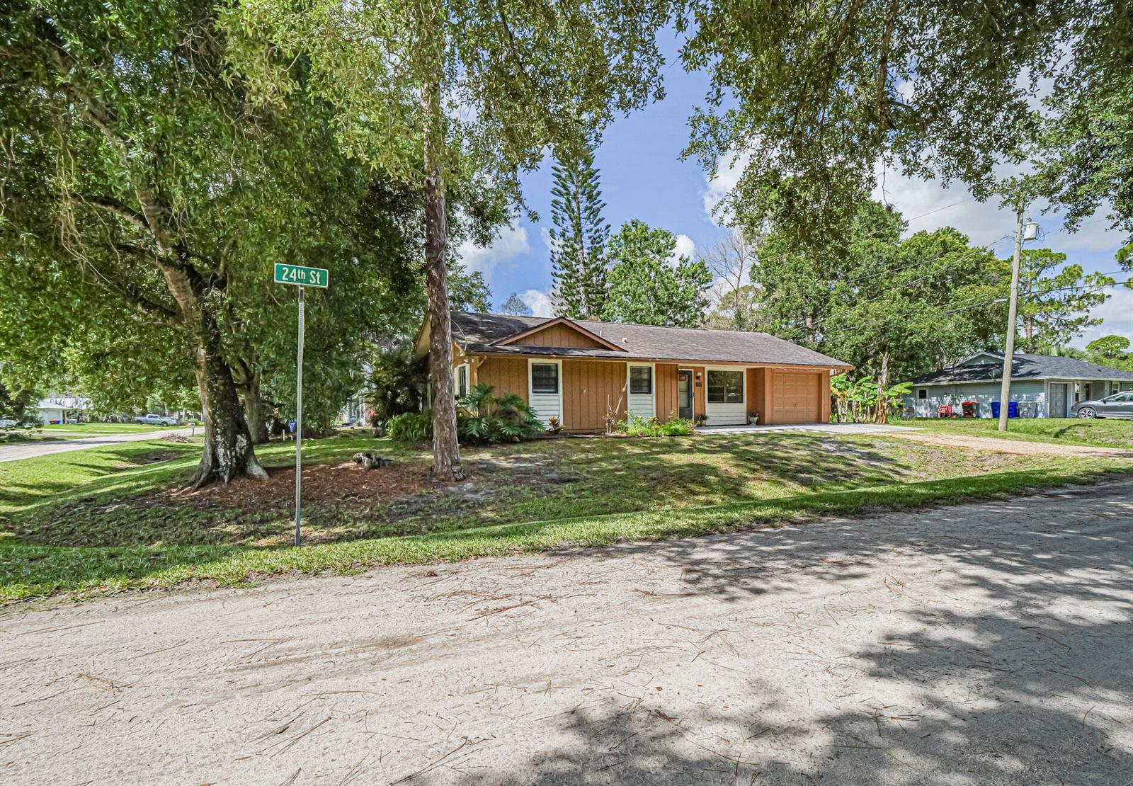 8745 24th Street, Vero Beach FL 32966 photo 4