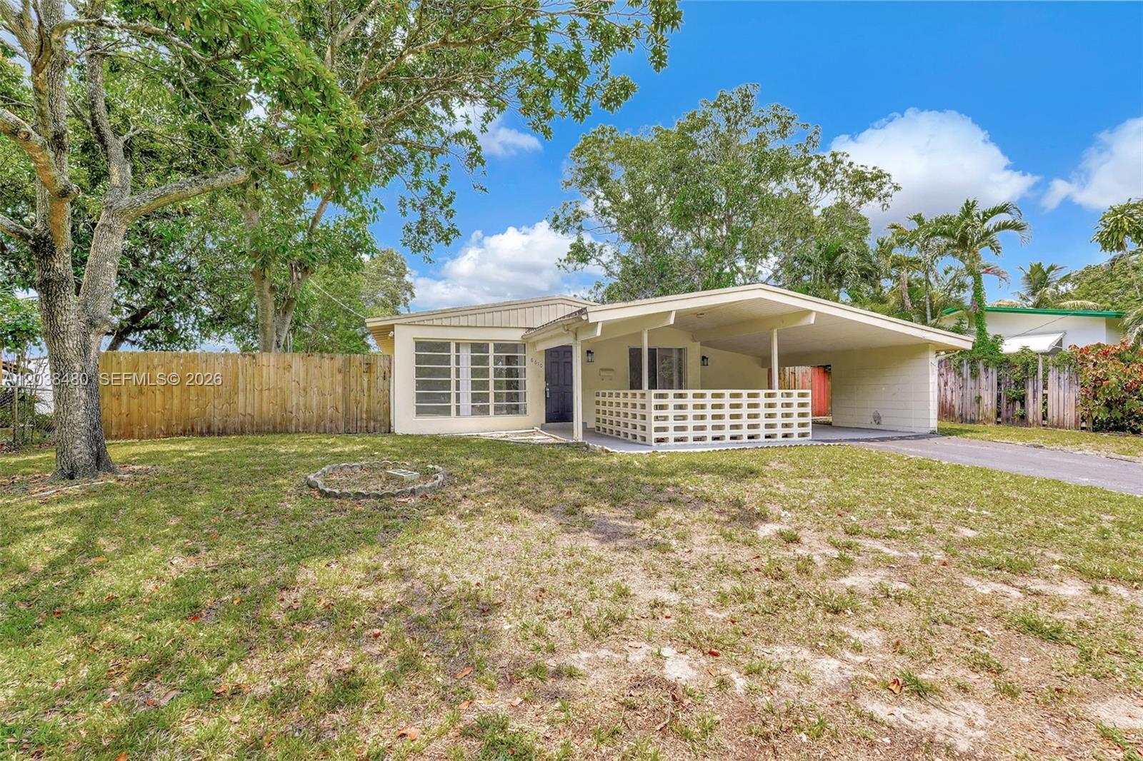 6610 Johnson St, Hollywood FL 33024 photo 2