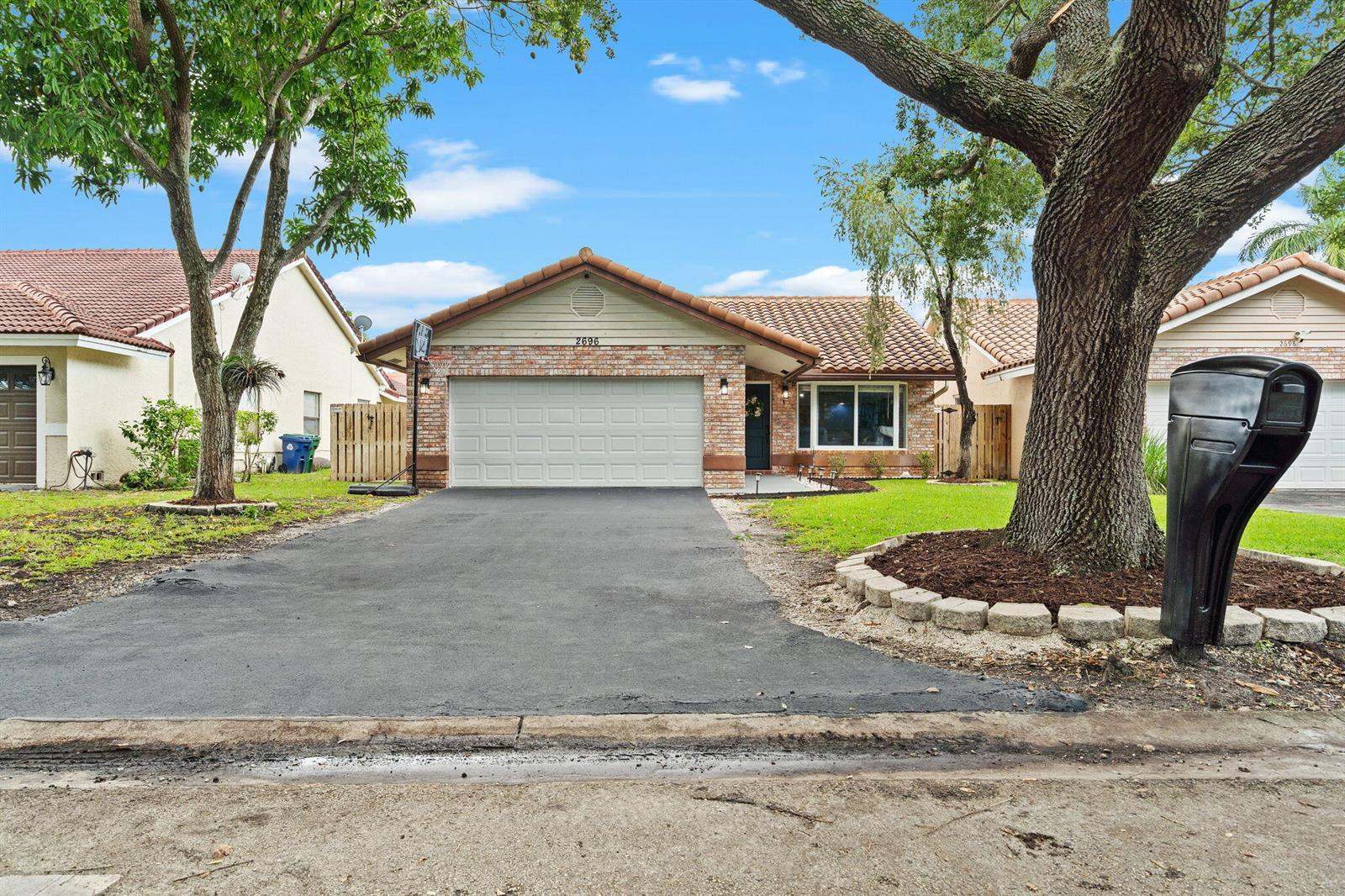 2696 NW 94th Avenue, Coral Springs FL 33065 photo 2