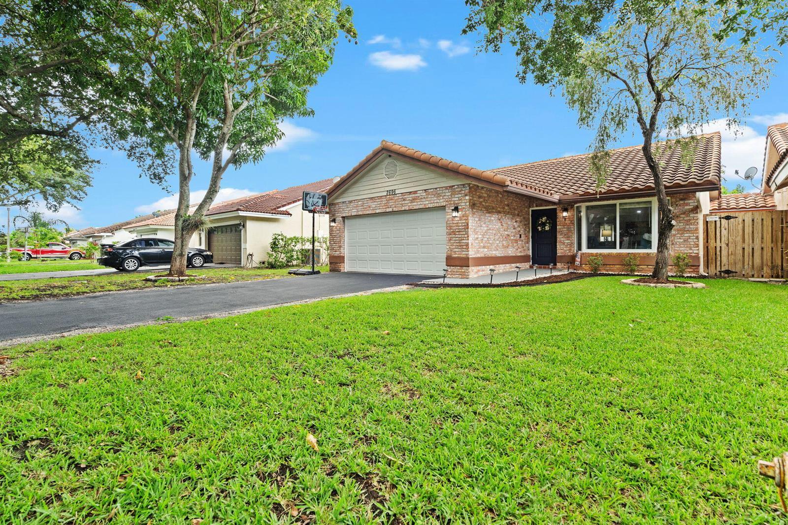 2696 NW 94th Avenue, Coral Springs FL 33065 photo 3